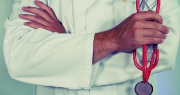 3 Tips to Help You Get into Medical School