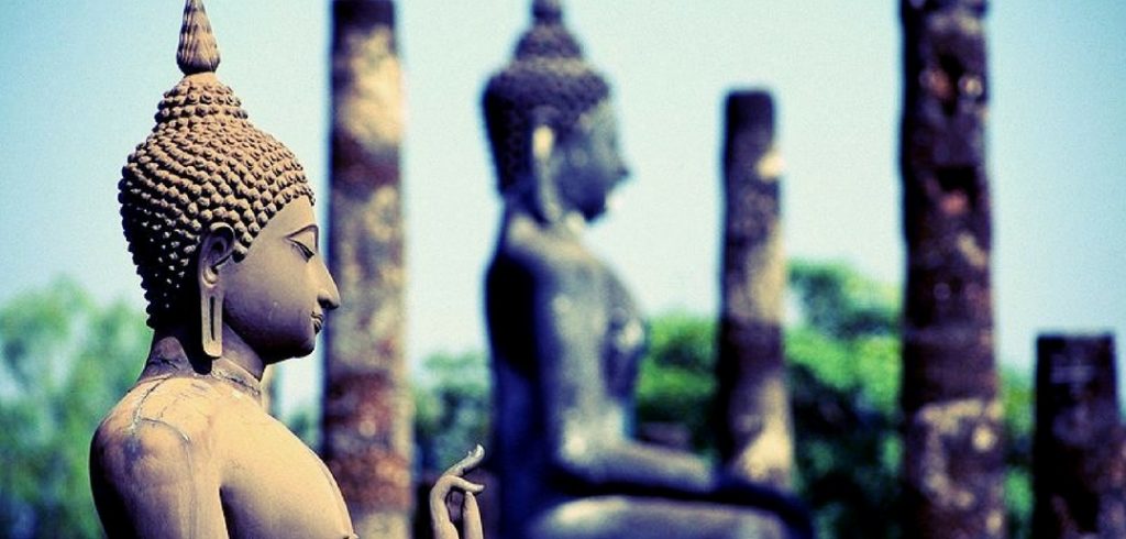 Is it a Good Idea to Take a Gap Year? Is it a good idea to take a gap year thailand temple