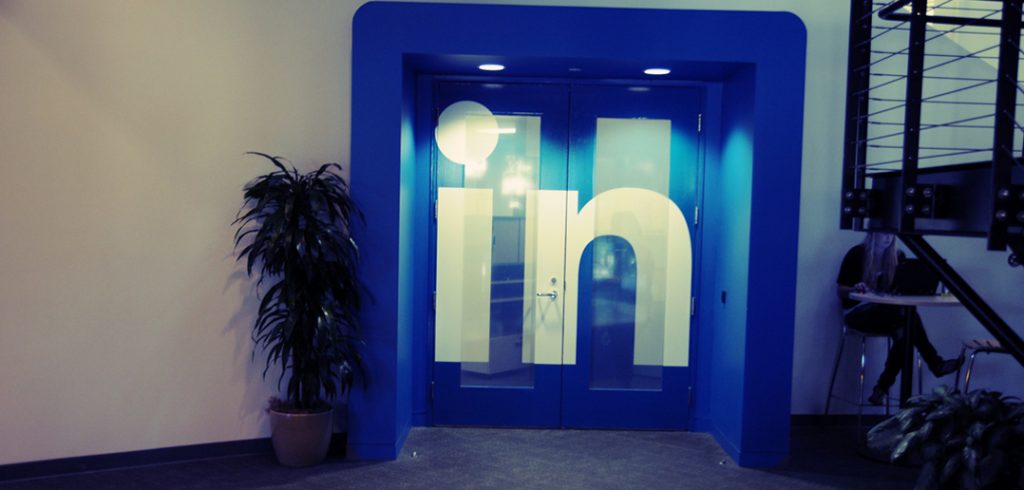 How to Use LinkedIn for Beginners: 2017 Guide