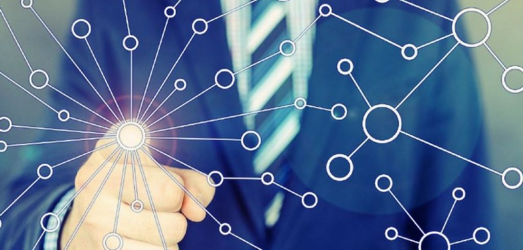 How To Use Your LinkedIn Profile to Attract Employers and Recruiters use your linkedin profile to attract employers and recruiters