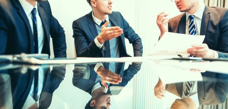 4 Factors To Look Out For When Applying for Management