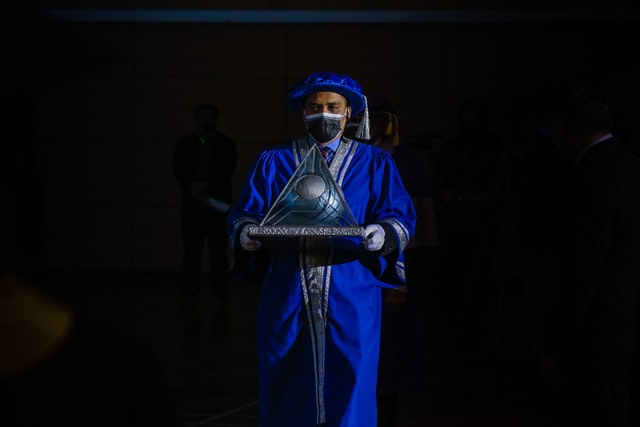 Meet alumni