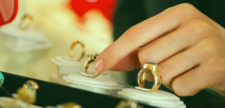 A Step-By-Step Guide To Launching A Successful Jewellery Career A Step-By-Step Guide To Launching A Successful Jewellery Career